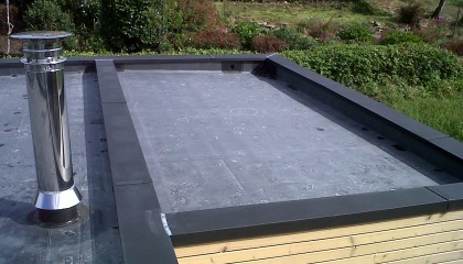 Couverture EPDM Monterblanc - finitions zinc couvertine et poujoulat